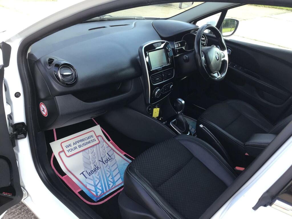 Renault Clio 1.2 16V Dynamique Nav Hatchback White #26