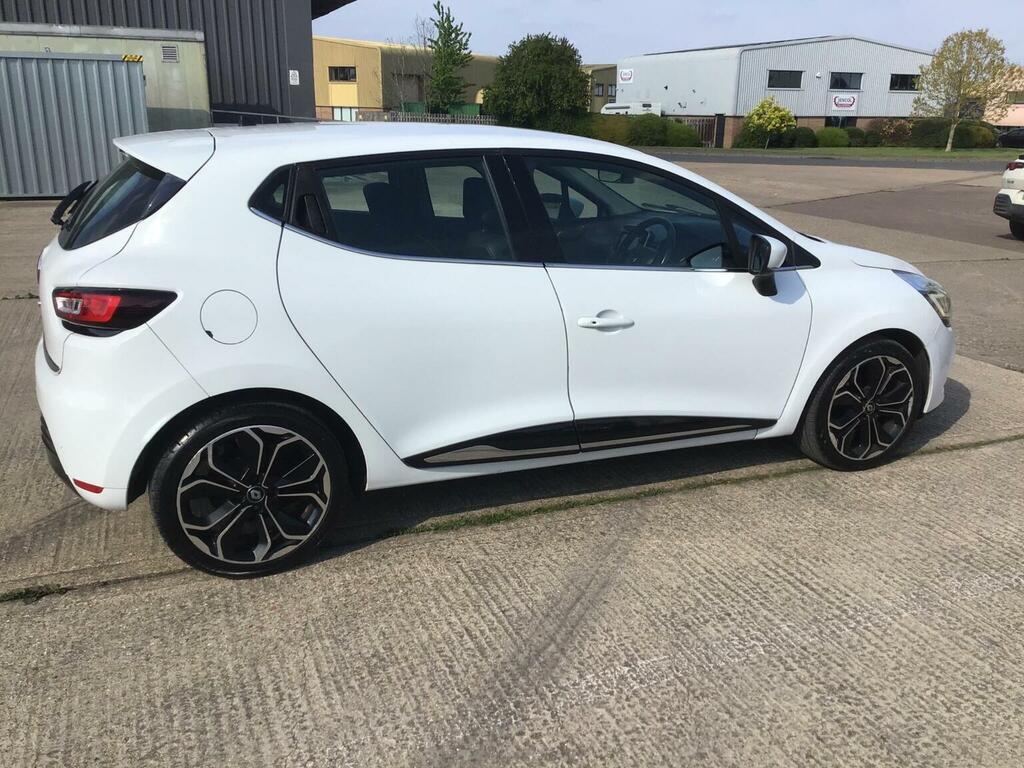 Renault Clio 1.2 16V Dynamique Nav Hatchback White #23