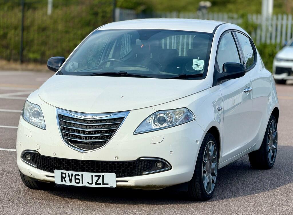 Chrysler Ypsilon Diesel Red #7