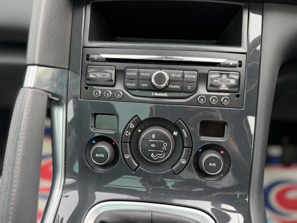Peugeot 3008 Active Silver #51