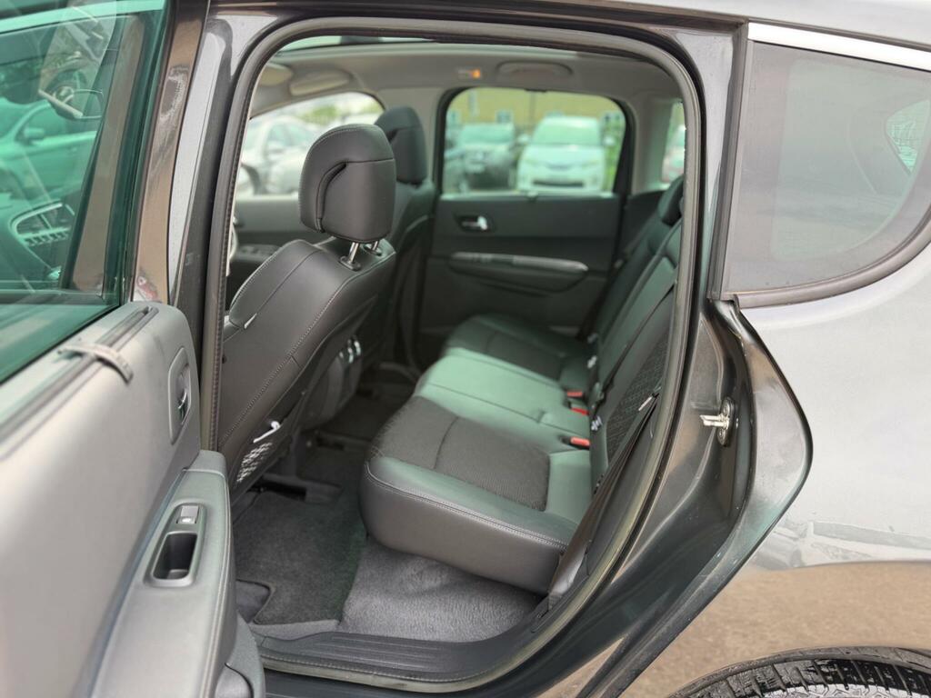 Peugeot 3008 Active Silver #31