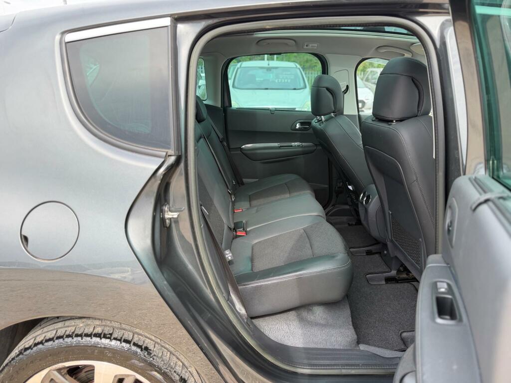 Peugeot 3008 Active Silver #28