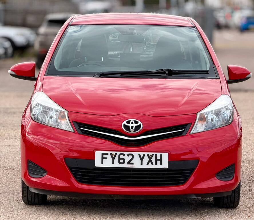 Toyota Yaris Hatchback Blue #7