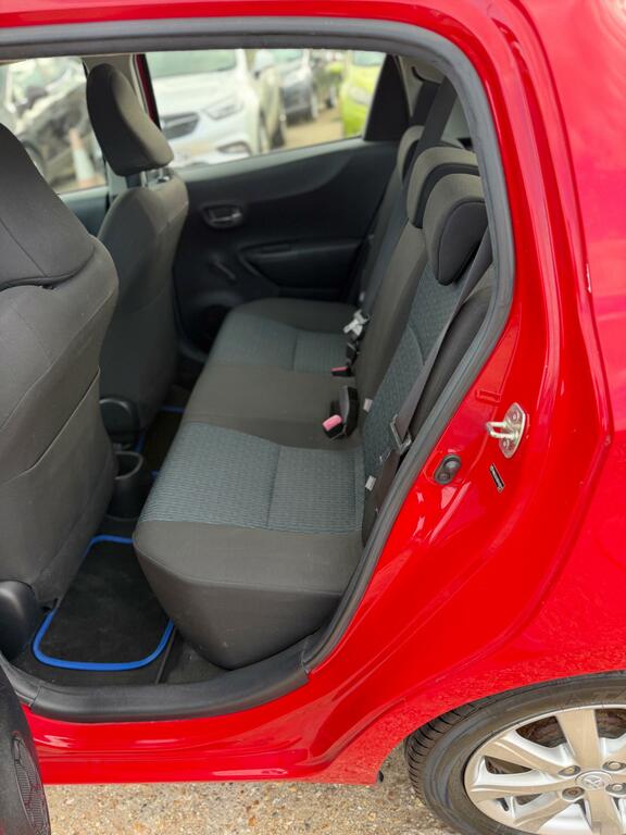 Toyota Yaris Hatchback Blue #27