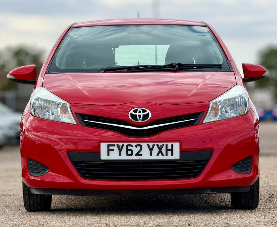 Toyota Yaris Tr Red #2