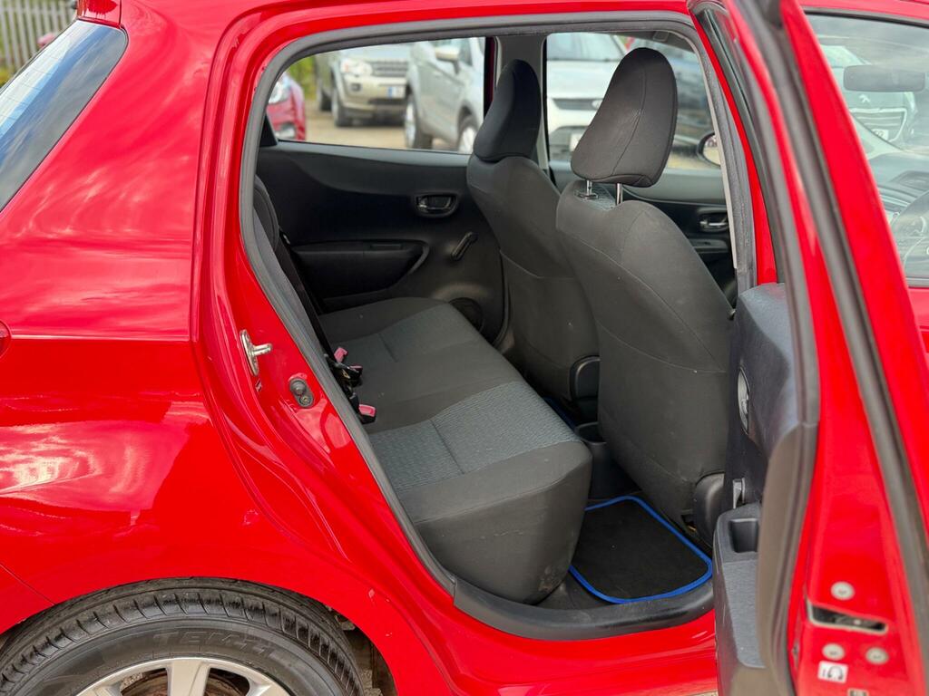Toyota Yaris Hatchback Blue #29