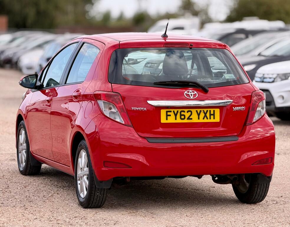 Toyota Yaris Tr Red #4