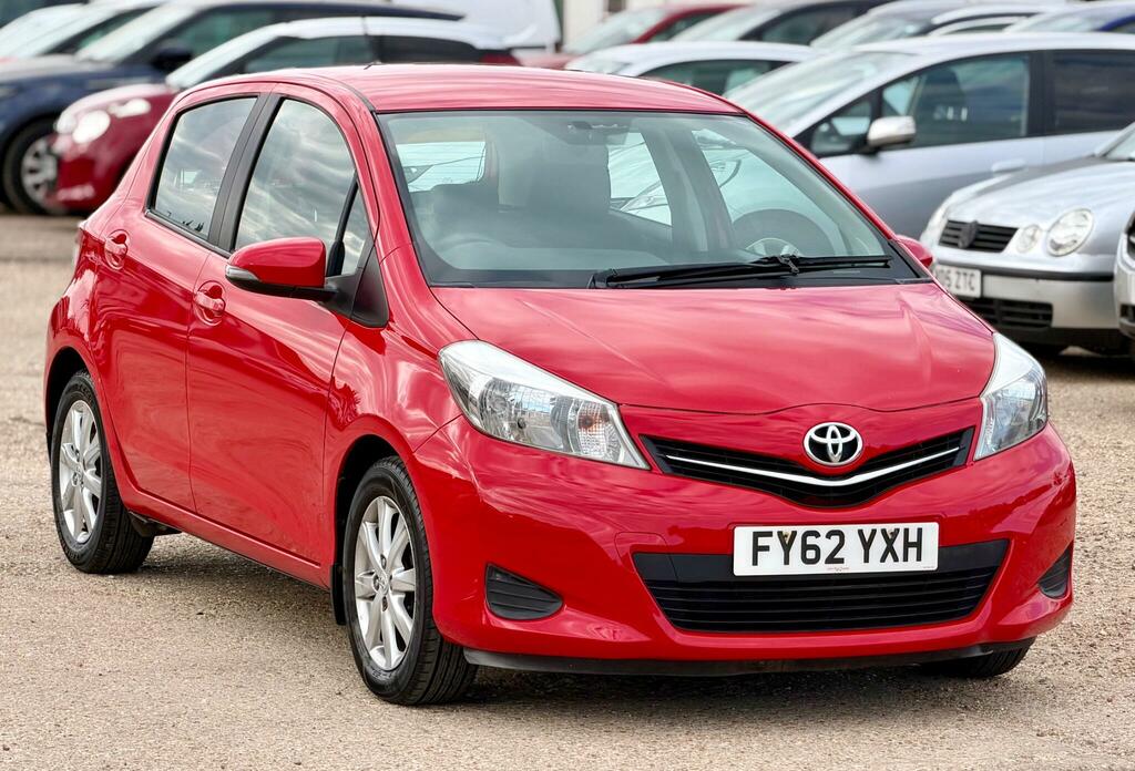 Toyota Yaris Tr Red #5