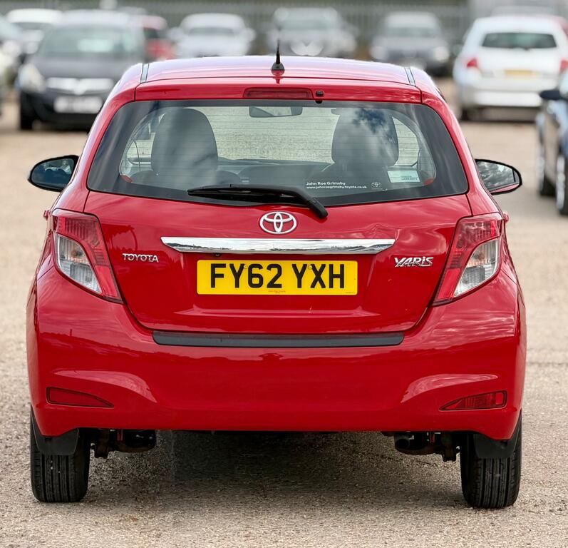 Toyota Yaris Hatchback Blue #17