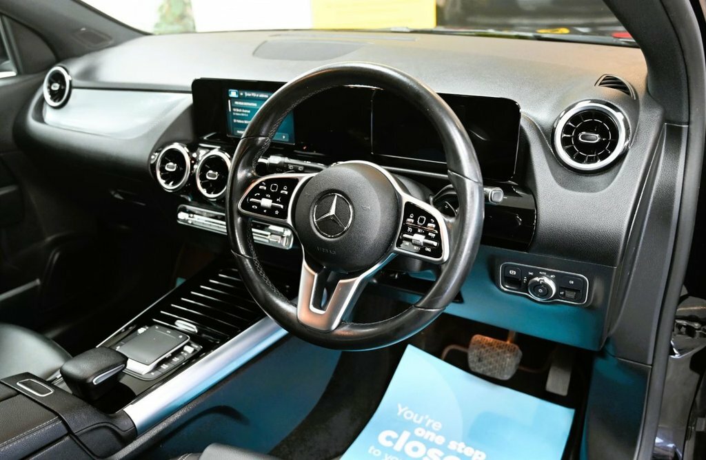 Mercedes-Benz GLA Class 200 Amg Line Executive Suv 7G-dct Eur Black #16