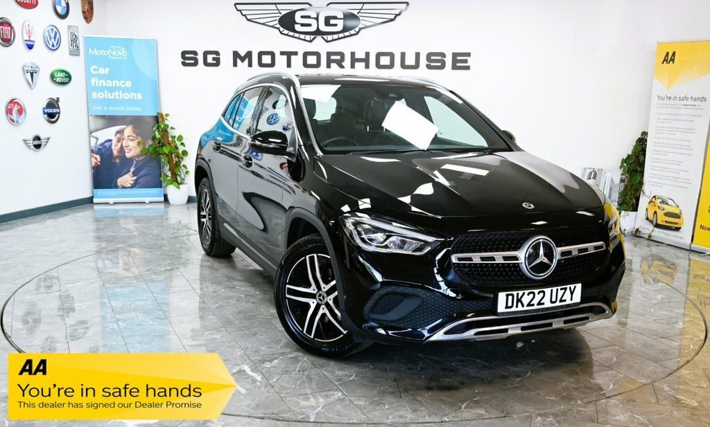 Mercedes-Benz GLA Class 1.3L Sport Black