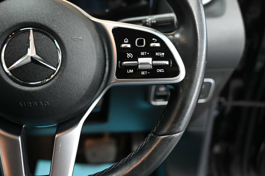 Mercedes-Benz GLA Class 200 Amg Line Executive Suv 7G-dct Eur Black #29