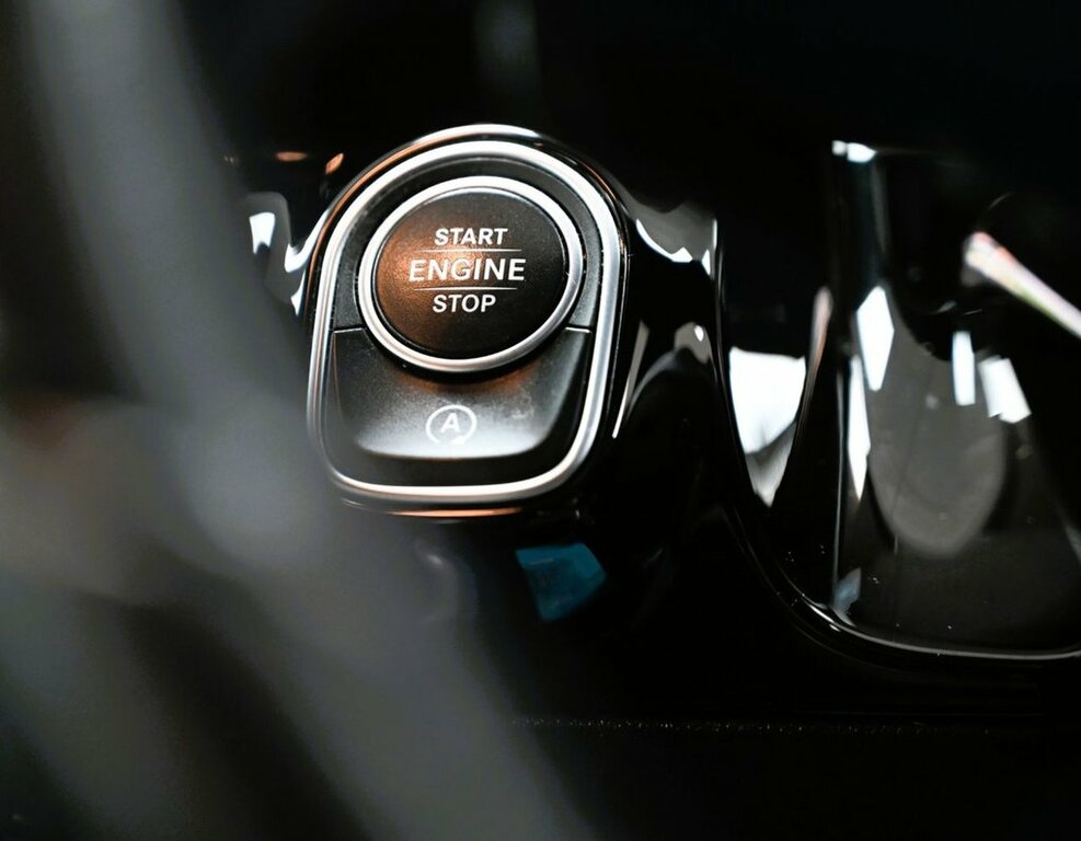 Mercedes-Benz GLA Class 200 Amg Line Executive Suv 7G-dct Eur Black #24