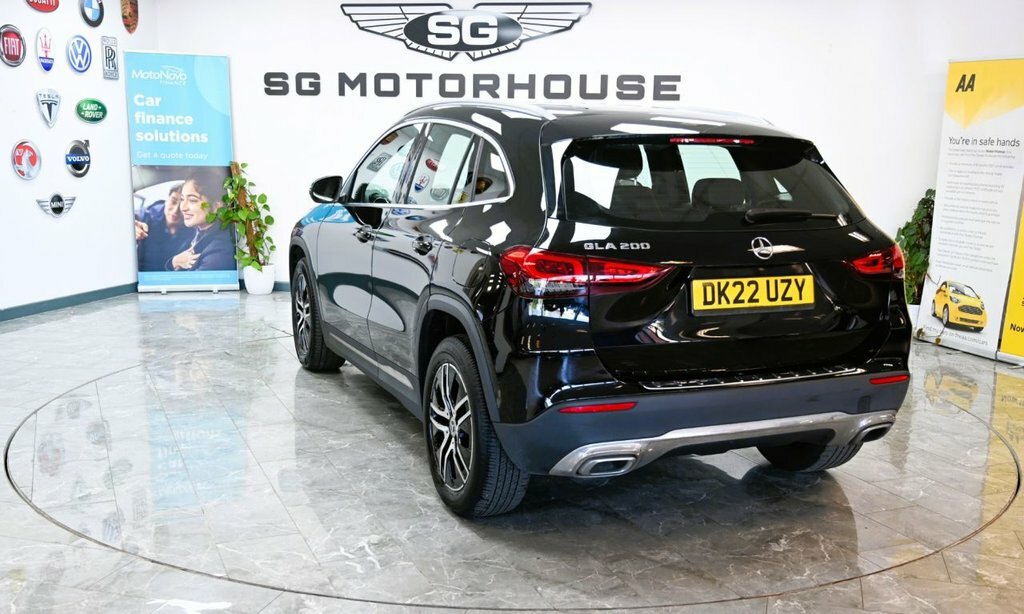 Mercedes-Benz GLA Class 200 Amg Line Executive Suv 7G-dct Eur Black #15