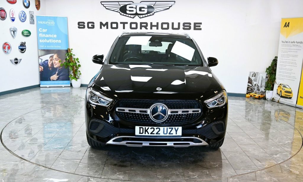 Mercedes-Benz GLA Class 200 Amg Line Executive Suv 7G-dct Eur Black #8