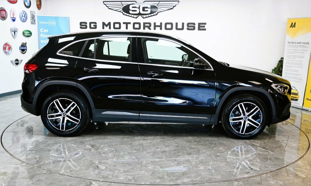 Mercedes-Benz GLA Class 200 Amg Line Executive Suv 7G-dct Eur Black #7