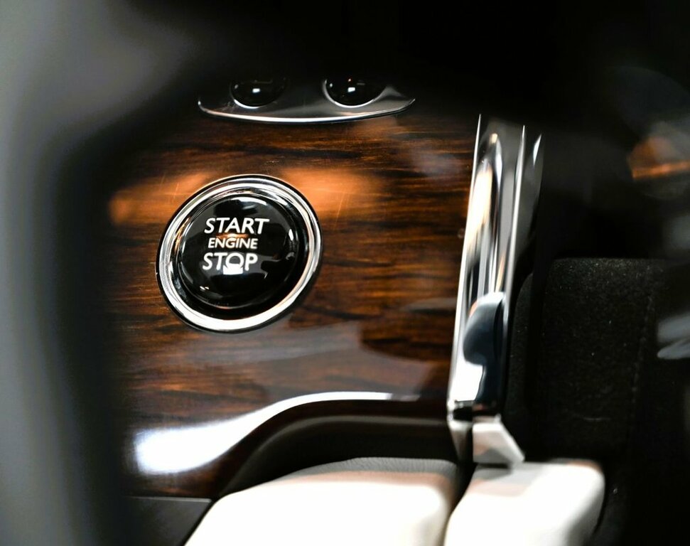 Rolls-Royce Ghost Ghost V12 Grey #25