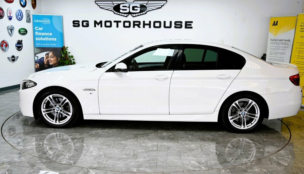 BMW 5 Series 2L M Sport White #6