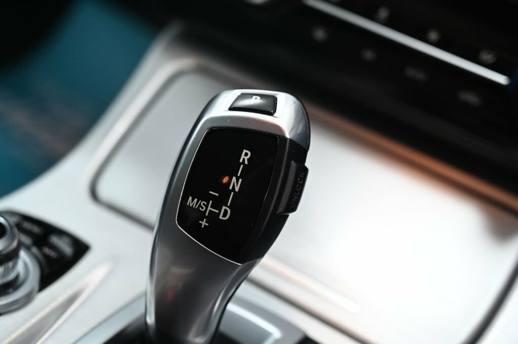 BMW 5 Series 2L M Sport White #4