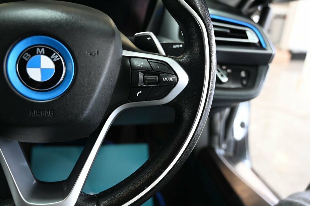BMW i8 2dr Auto White #23