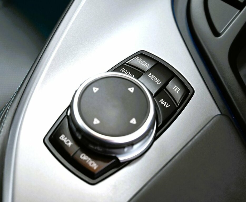 BMW i8 2dr Auto White #20