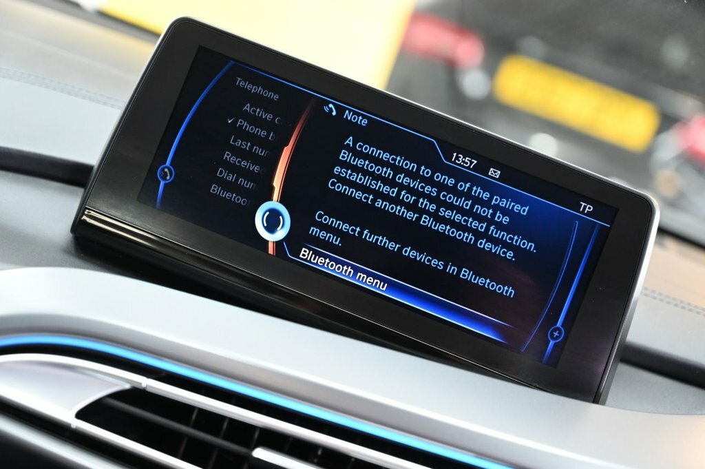 BMW i8 2dr Auto White #29