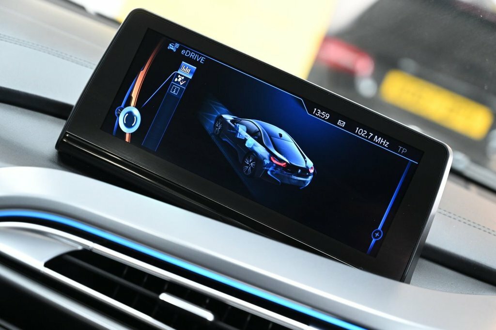 BMW i8 2dr Auto White #36