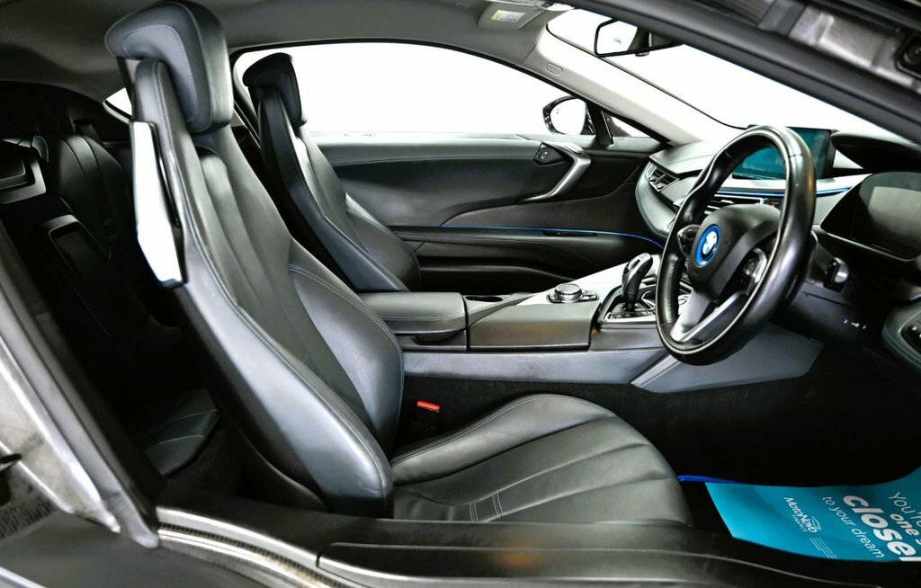 BMW i8 2dr Auto White #30