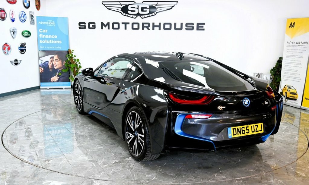 BMW i8 2dr Auto White #10