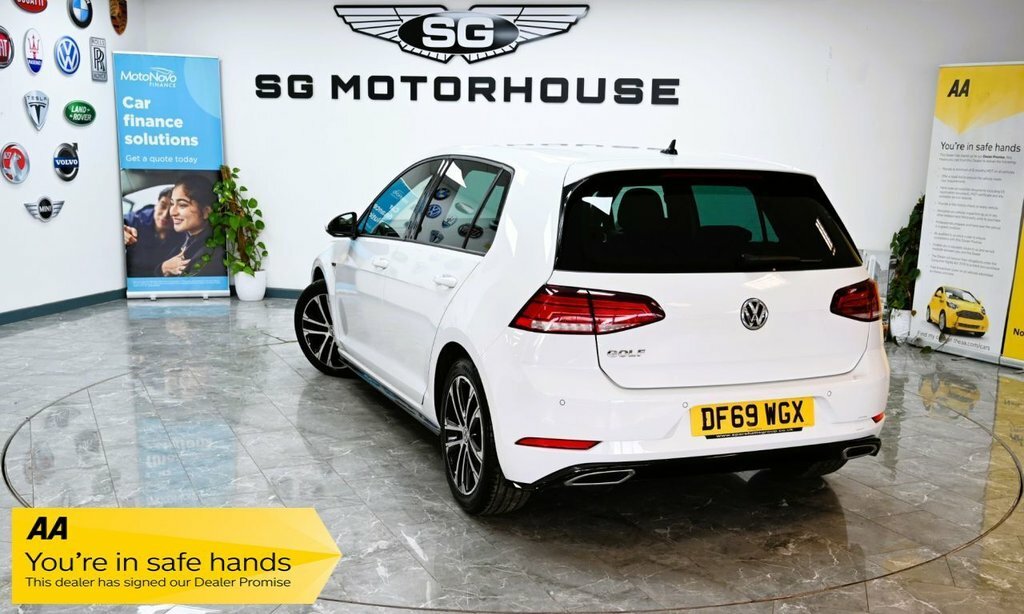 Volkswagen Golf 2L R-line White