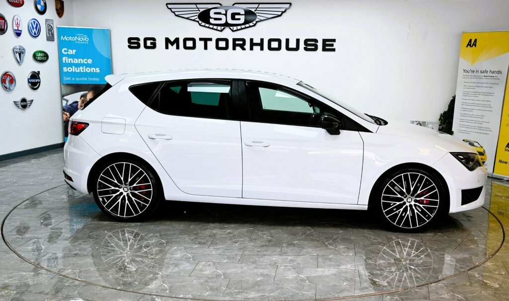 Seat Leon 2L Cupra 290 Black White #6