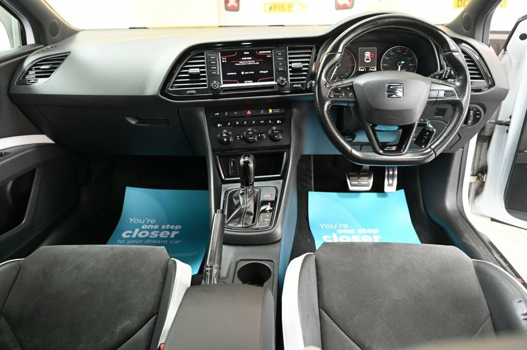 Seat Leon 2L Cupra 290 Black White #3