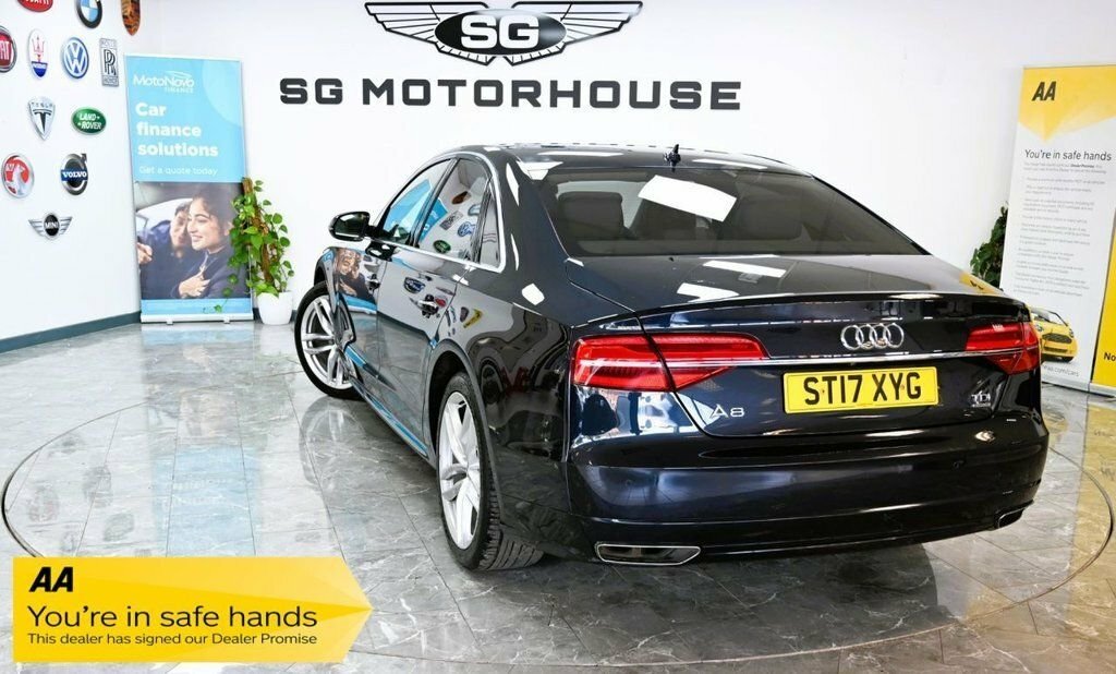 Audi A8 3L Sport Blue