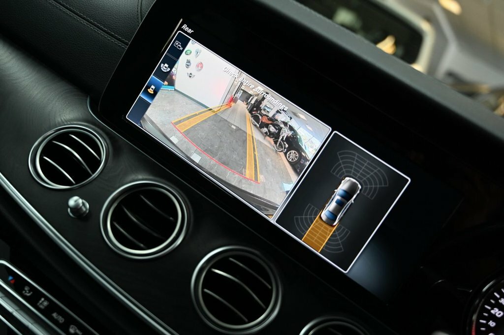 Mercedes-Benz E Class 3L Amg Line Grey #5