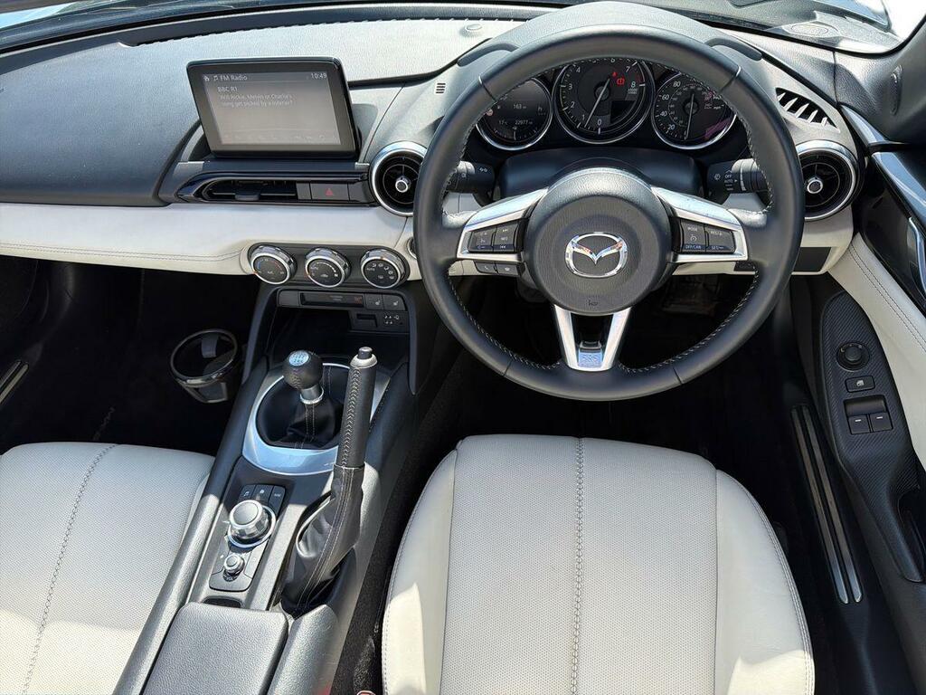 Mazda MX-5 Manual #12