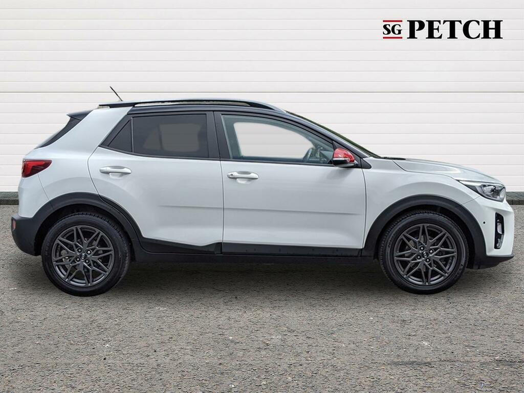 Kia Stonic Maxx White #2