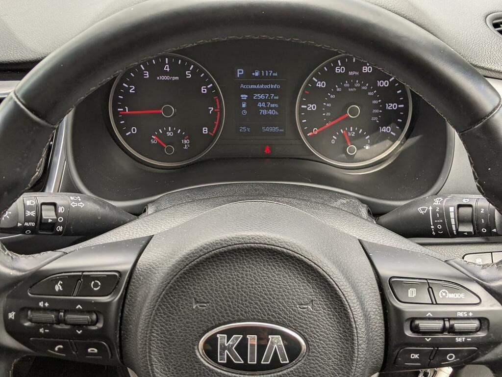Kia Stonic Maxx White #13