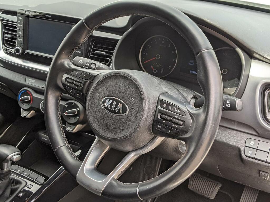 Kia Stonic Maxx White #10