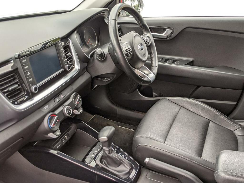 Kia Stonic Maxx White #15