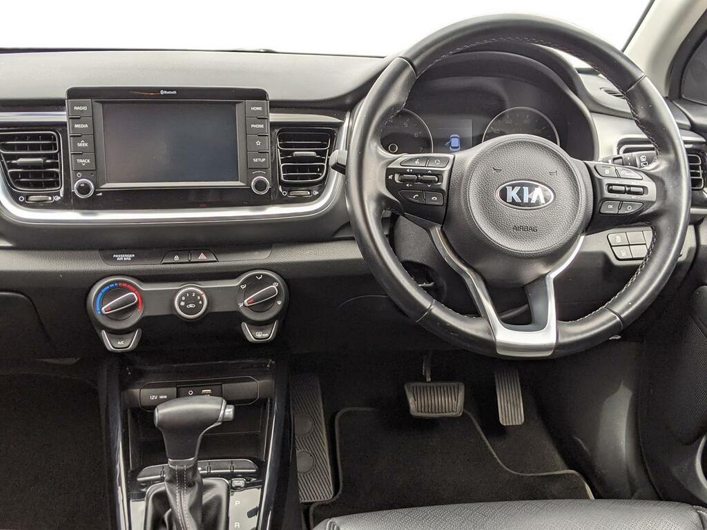 Kia Stonic Maxx White #12