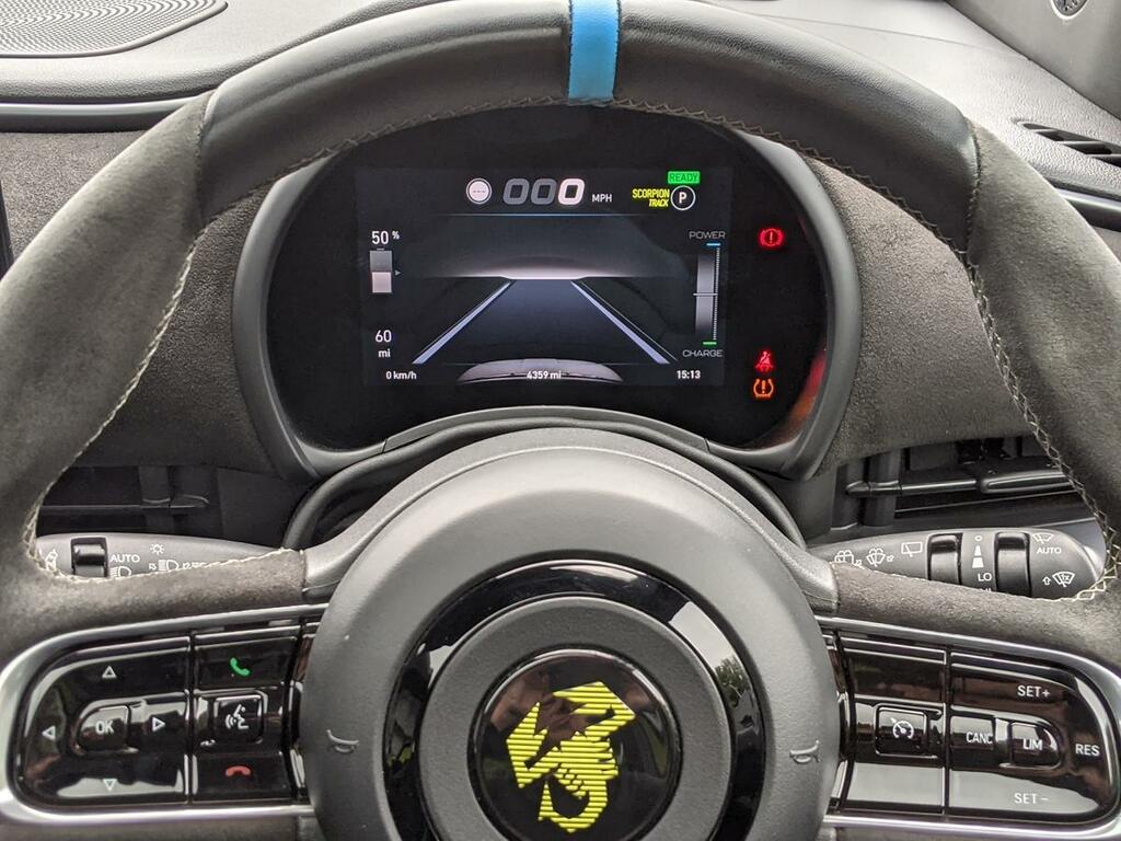 Abarth 500 114Kw Scorpionissima 42.2Kwh #17