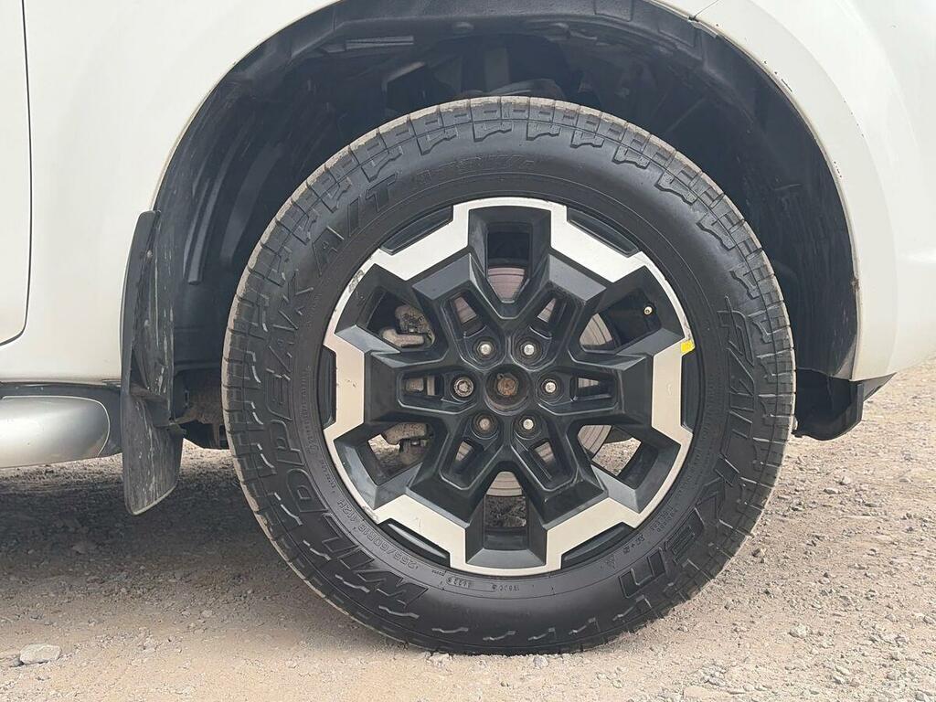 Nissan Navara Dci Tekna Shr Dcb Silver #9