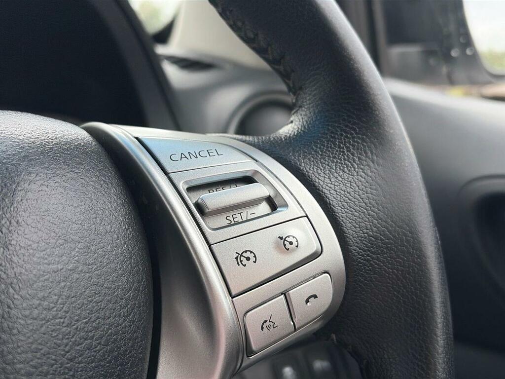 Nissan Navara Automatic Orange #23