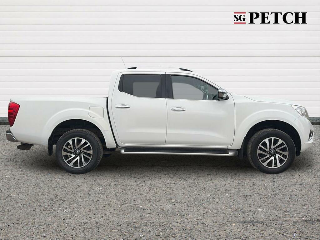 Nissan Navara Automatic Orange #2