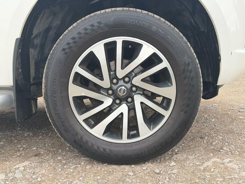 Nissan Navara Automatic Orange #9