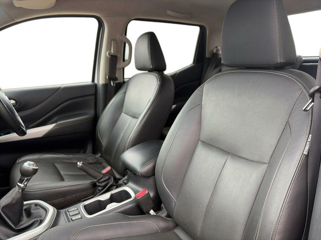 Nissan Navara Automatic Orange #16