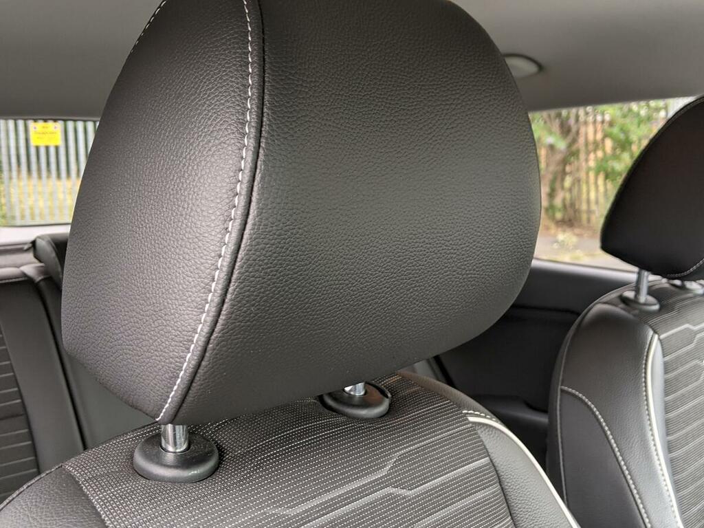 Kia Stonic Petrol Black #22