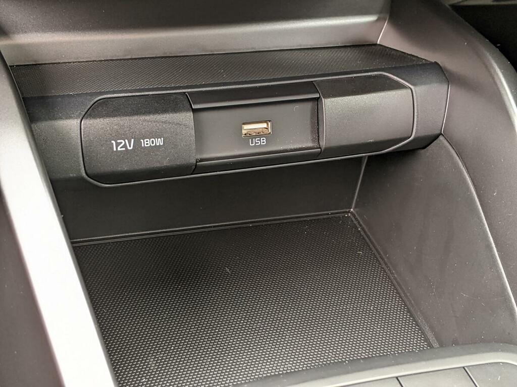 Kia Stonic Petrol Black #25