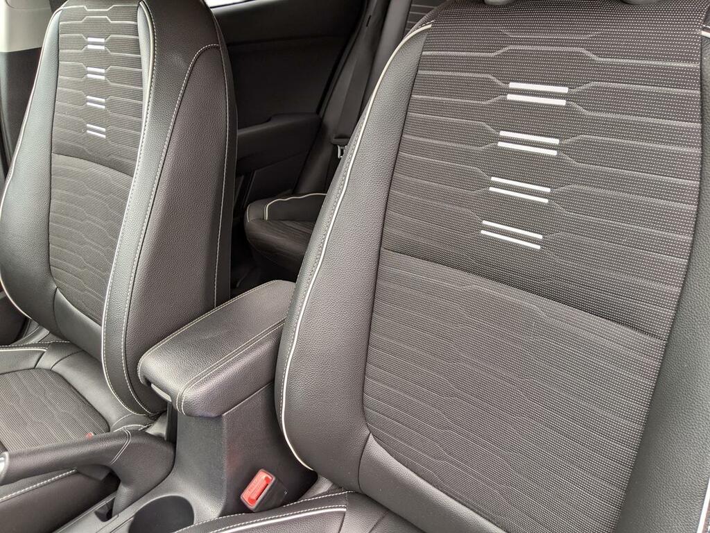 Kia Stonic Petrol Black #16