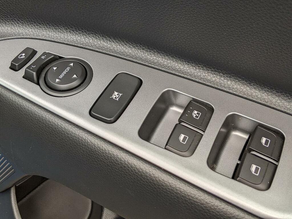 Kia Stonic Petrol Black #24